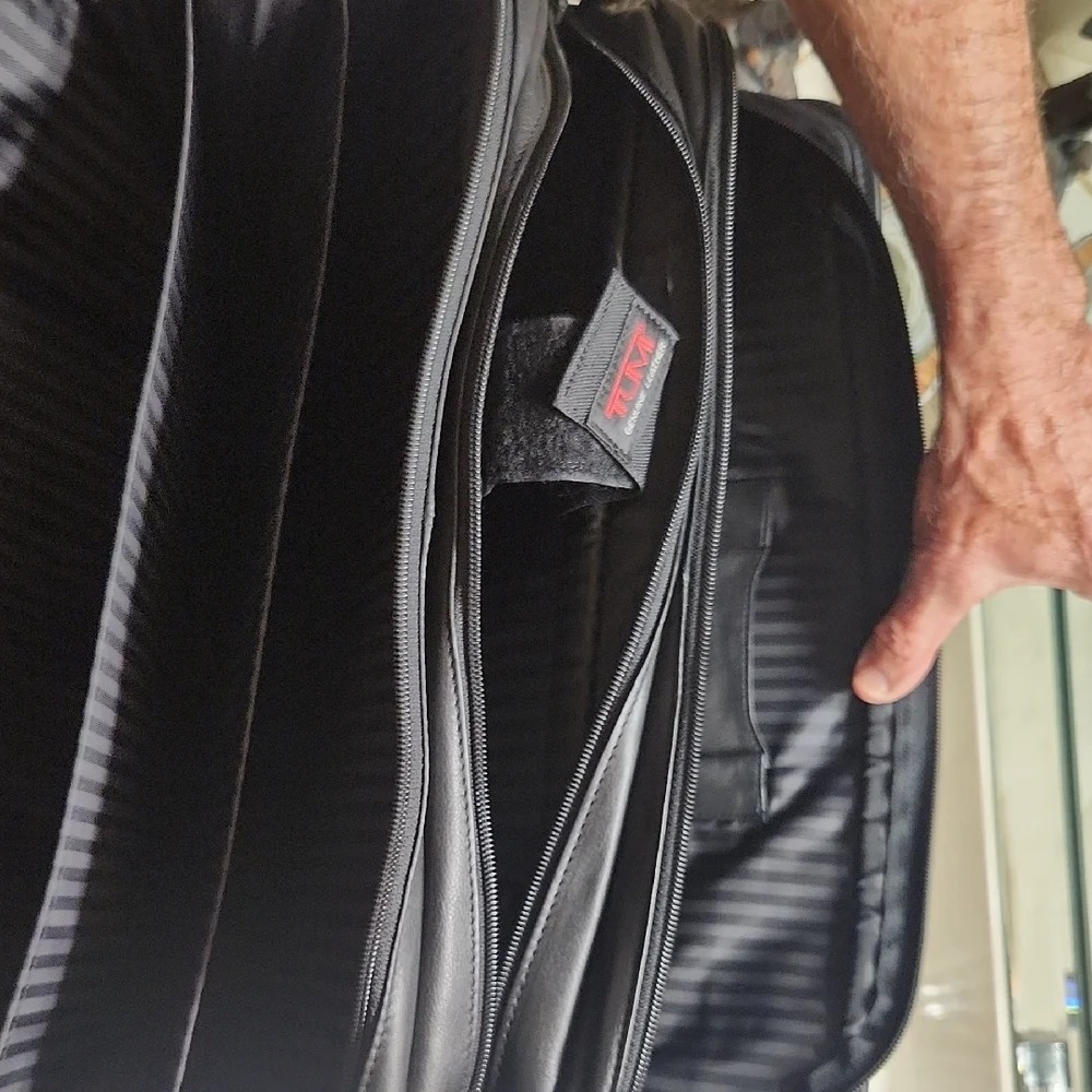 Tumi Black Leather Men's Computer Bag/Brief